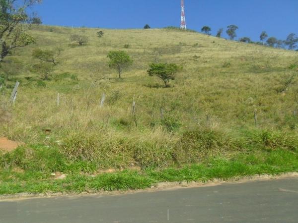 Terreno em Aclive – Parque Daragona – Águas de Lindóia