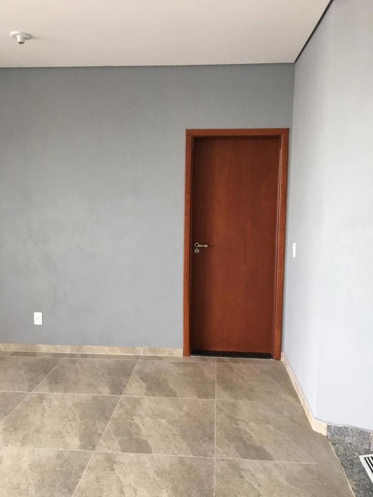 Casa em Condomínio Fechado