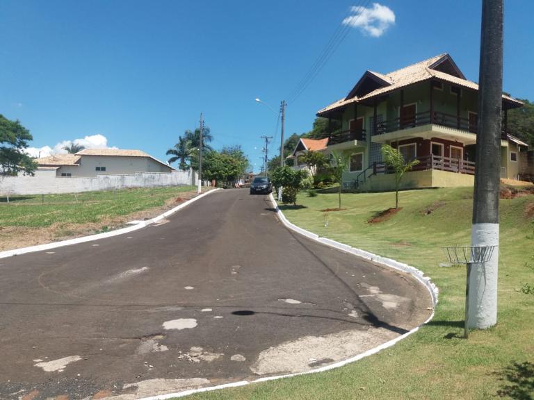 Casa 3 Dormitórios – Condomínio Fechado- Águas de Lindóia-SP