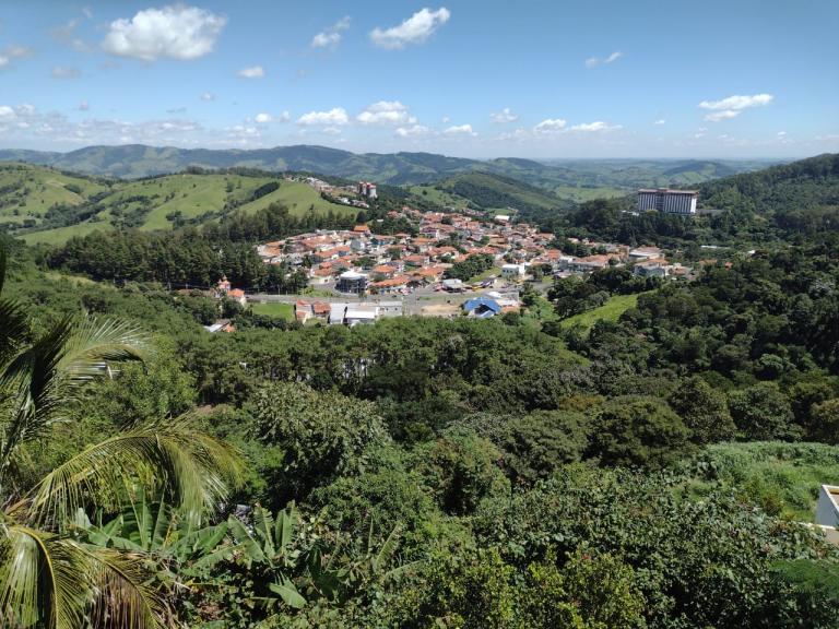 Casa 3 Dormitórios Tipo Sobrado – Parque das Fontes- Águas de Lindóia-SP