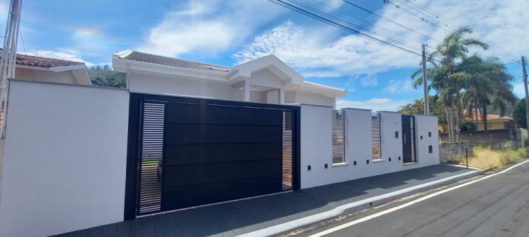 Casa 3 Dormitórios – Jardim Maciel- Águas de Lindóia